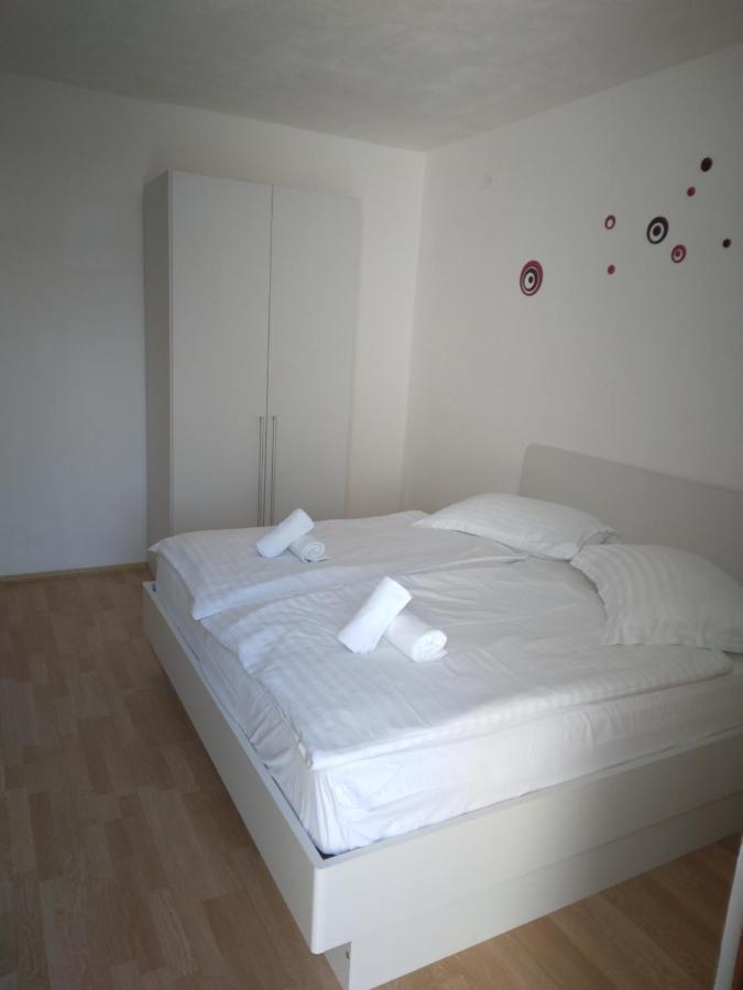 Ivanka Apartments Vrboska Zimmer foto