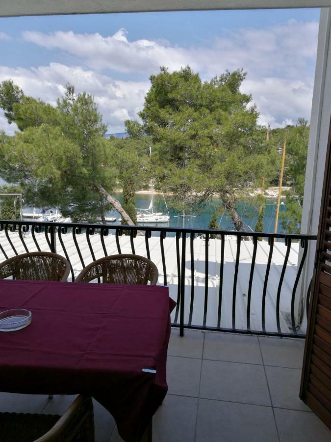 Ivanka Apartments Vrboska Exterior foto