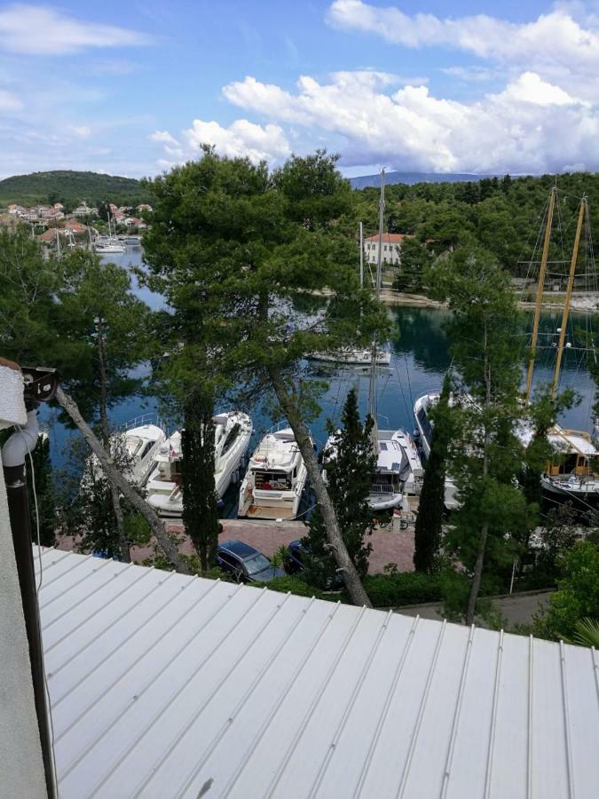 Ivanka Apartments Vrboska Exterior foto